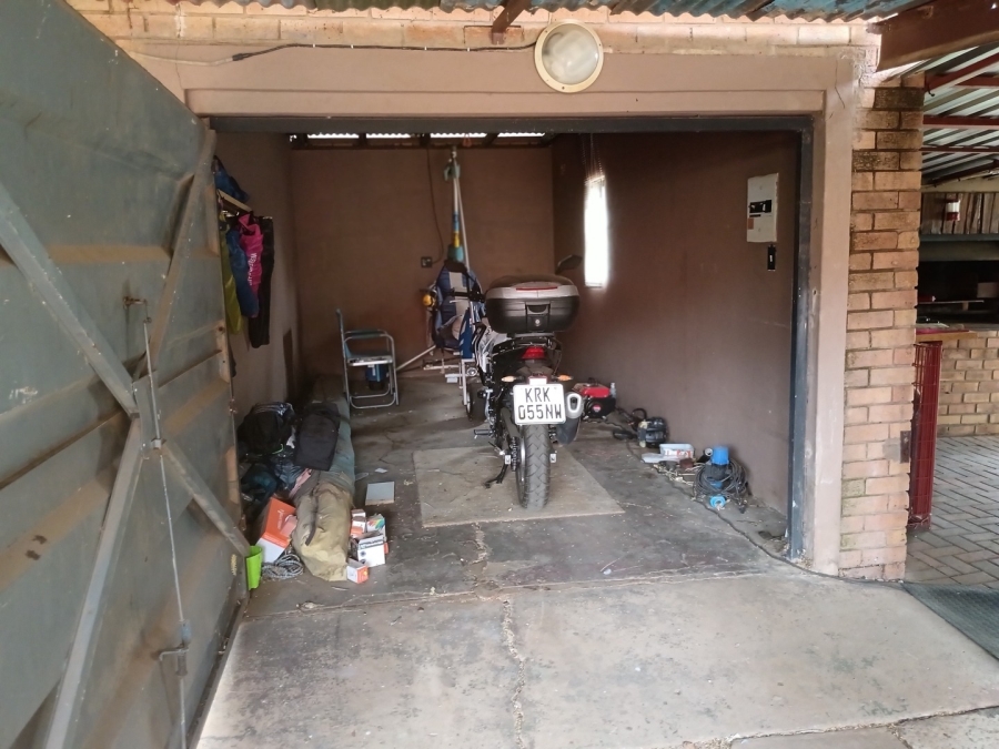 3 Bedroom Property for Sale in Lourenspark North West